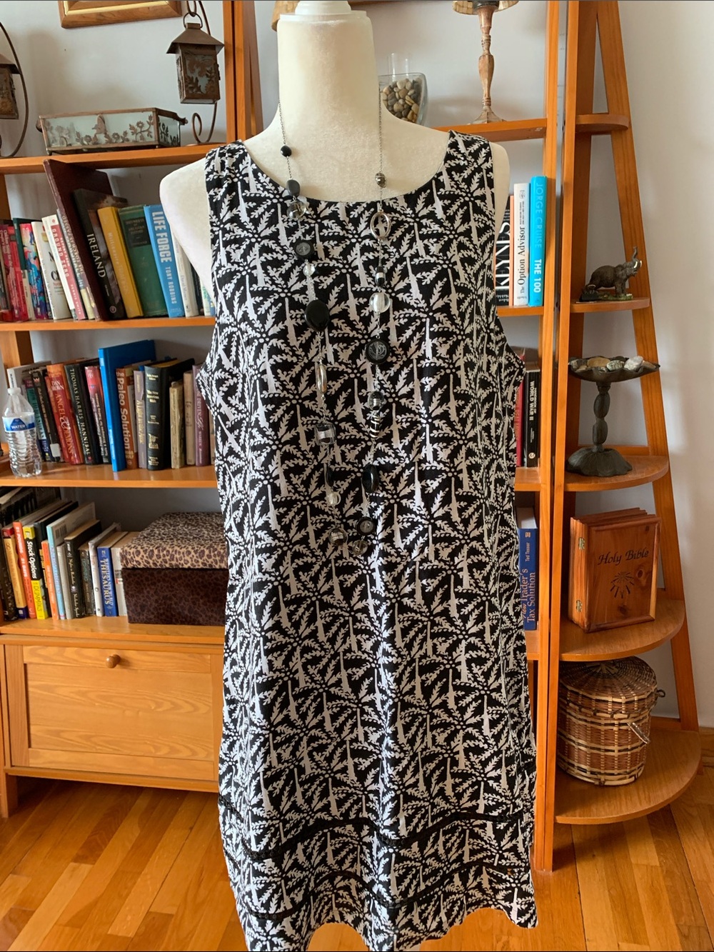 Vineyard Vines Black & White Botanical Dress